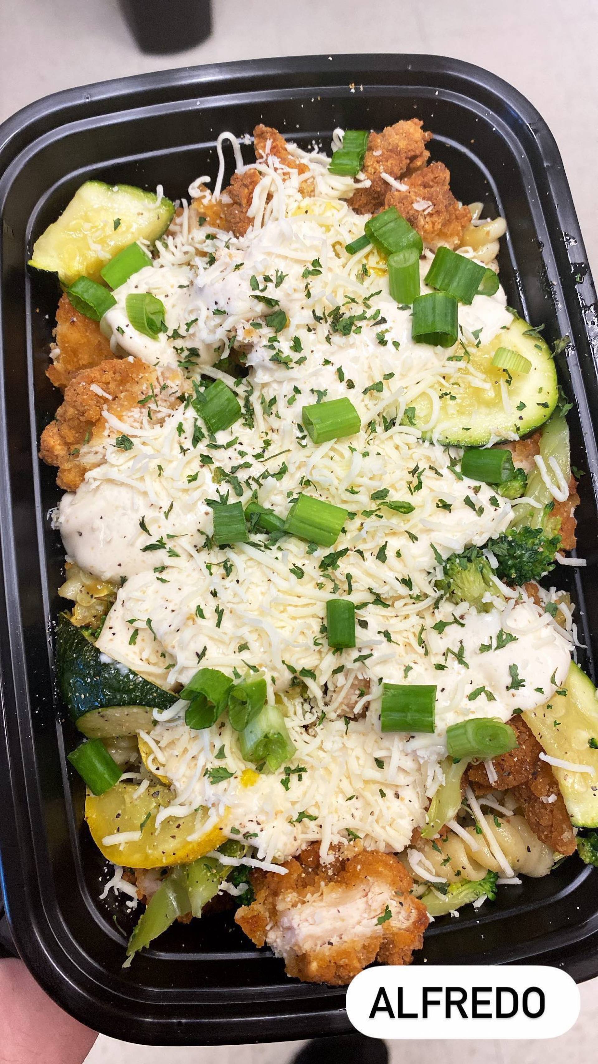 Alfredo Bowl ( Breaded Chicken )